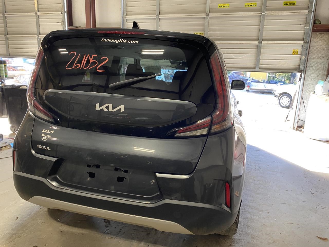 Vehicle/135666_03.jpg