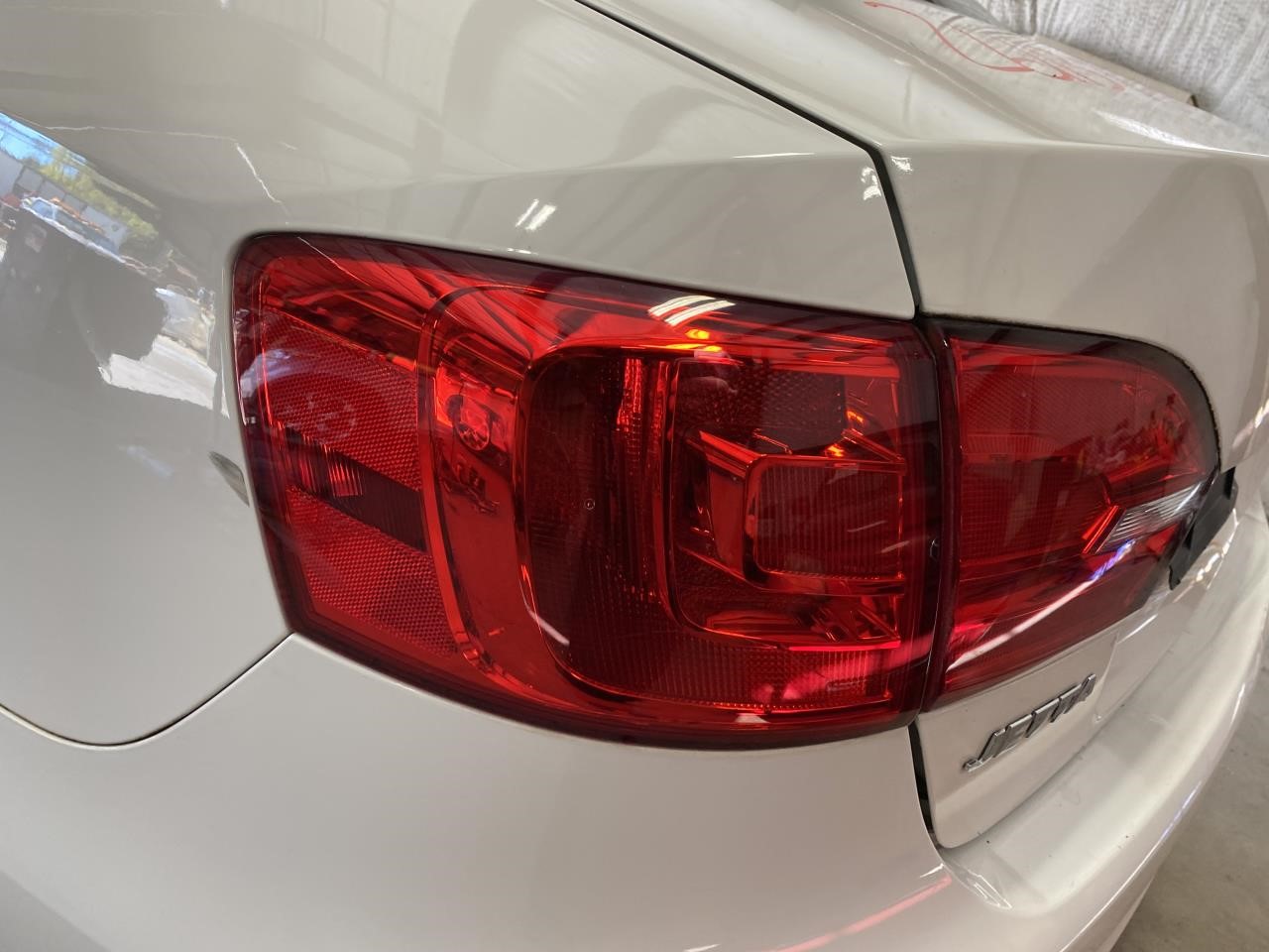 Vehicle/136349_11.jpg
