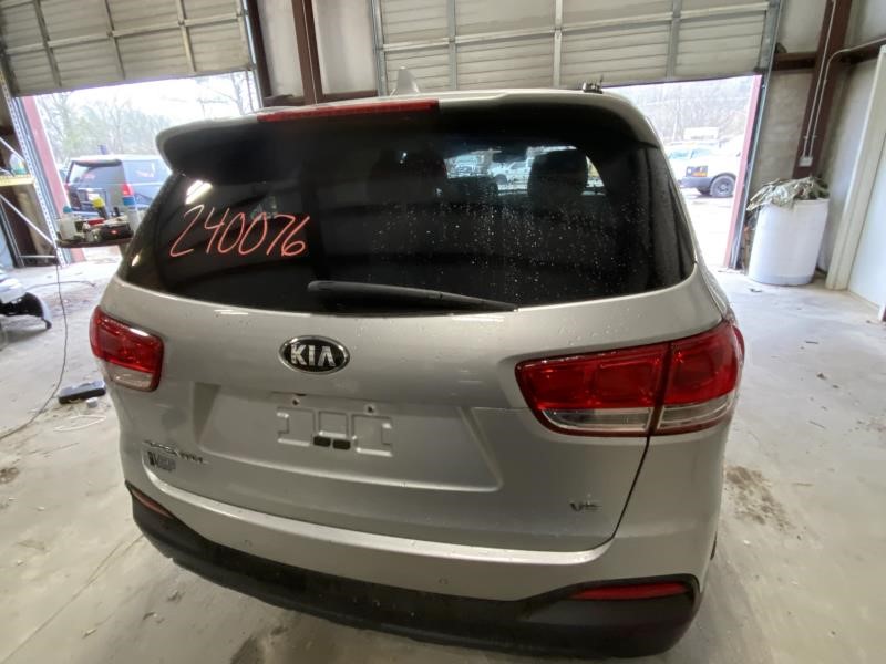 Vehicle/99548_16.jpg