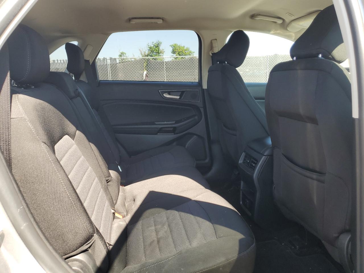 d/c/a/d/h/cee3c595-92bc-4a07-aca1-b588487df5df.jpeg