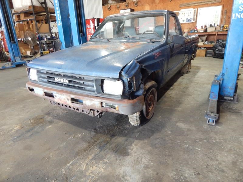 https://f005.backblazeb2.com/file/img-partshotlines-com/Inventory/MA705/Vehicle/17213_01.jpg