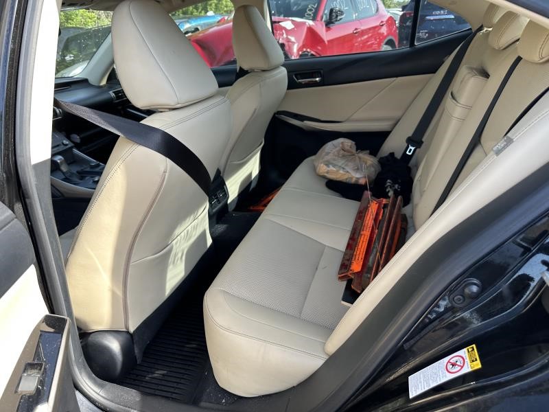 https://f005.backblazeb2.com/file/img-partshotlines-com/Inventory/MA712/Vehicle/12772_06.jpg