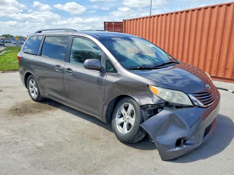 https://f005.backblazeb2.com/file/img-partshotlines-com/Inventory/MA712/Vehicle/15195_04.jpg