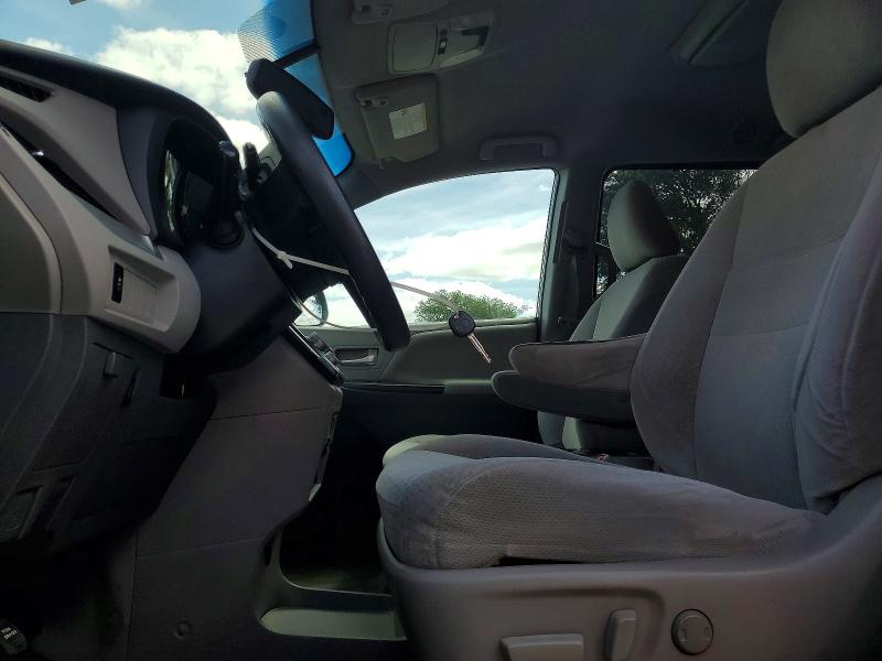 https://f005.backblazeb2.com/file/img-partshotlines-com/Inventory/MA712/Vehicle/15195_07.jpg