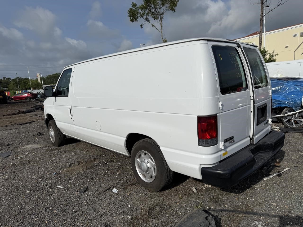 https://f005.backblazeb2.com/file/img-partshotlines-com/Inventory/MA712/Vehicle/15267_04.jpg