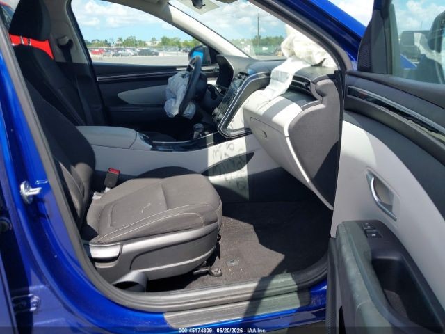 https://f005.backblazeb2.com/file/img-partshotlines-com/Inventory/MA712/Vehicle/15300_05.jpg
