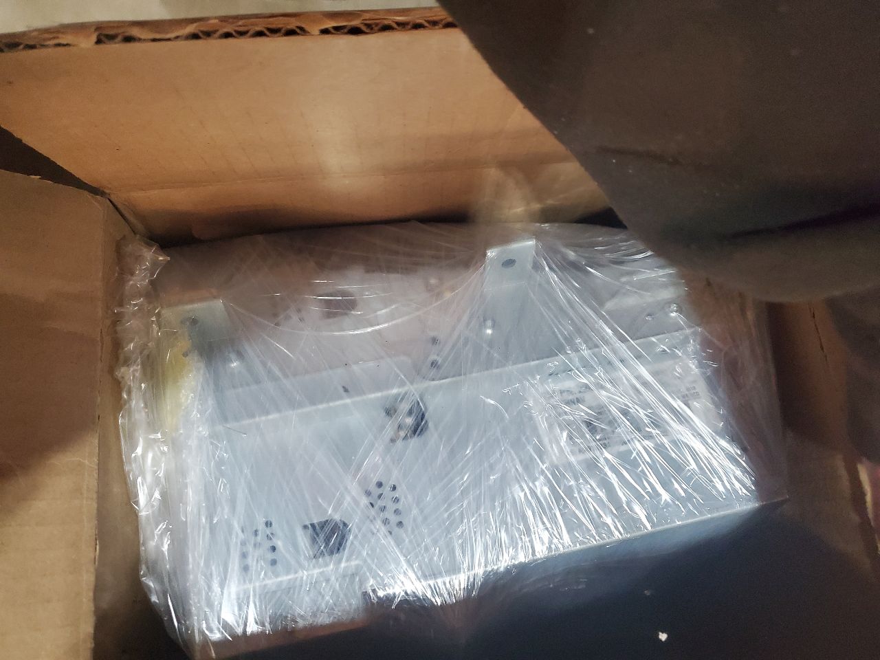 https://f005.backblazeb2.com/file/img-partshotlines-com/Inventory/MA726/Inventory/1126207_08.jpg
