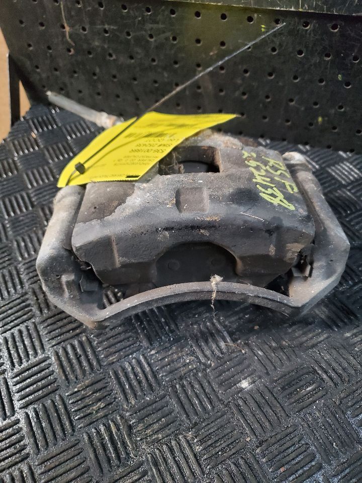 https://f005.backblazeb2.com/file/img-partshotlines-com/Inventory/MA726/Inventory/1237067_01.jpg