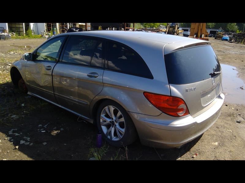 https://f005.backblazeb2.com/file/img-partshotlines-com/Inventory/MA726/Vehicle/31227_06.jpg