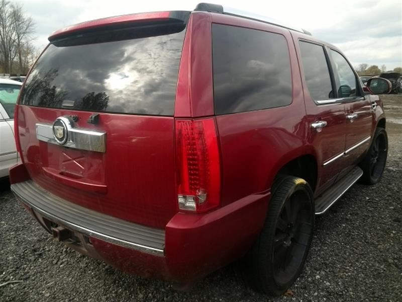 https://f005.backblazeb2.com/file/img-partshotlines-com/Inventory/MA726/Vehicle/38053_09.jpg