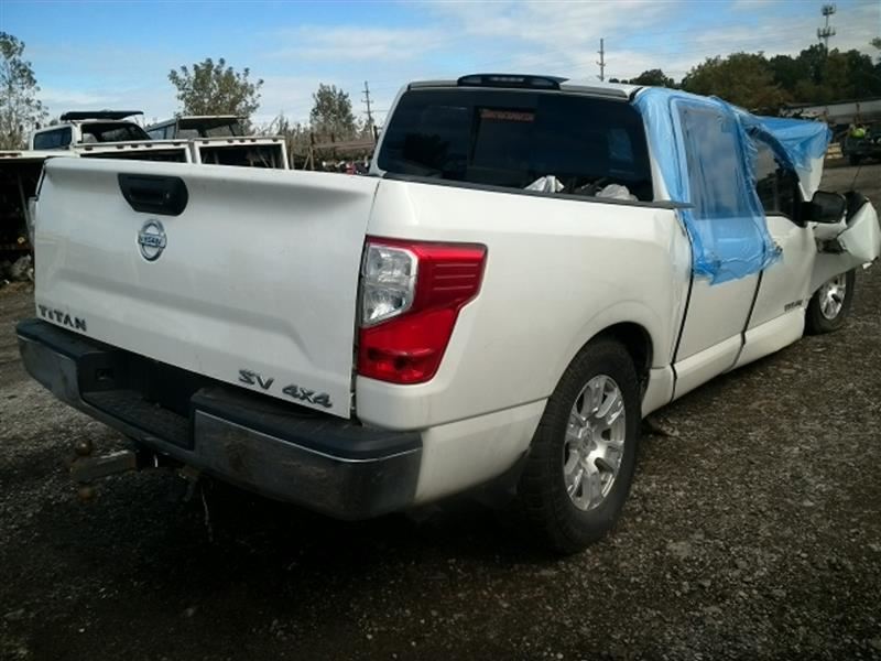 https://f005.backblazeb2.com/file/img-partshotlines-com/Inventory/MA726/Vehicle/38059_09.jpg
