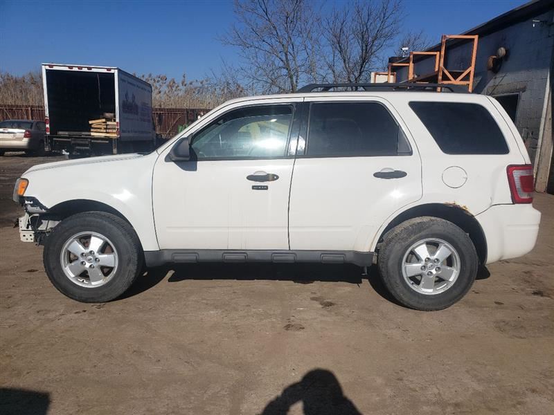 https://f005.backblazeb2.com/file/img-partshotlines-com/Inventory/MA726/Vehicle/38467_04.jpg