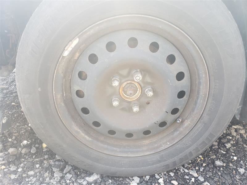 https://f005.backblazeb2.com/file/img-partshotlines-com/Inventory/MA726/Vehicle/38689_12.jpg