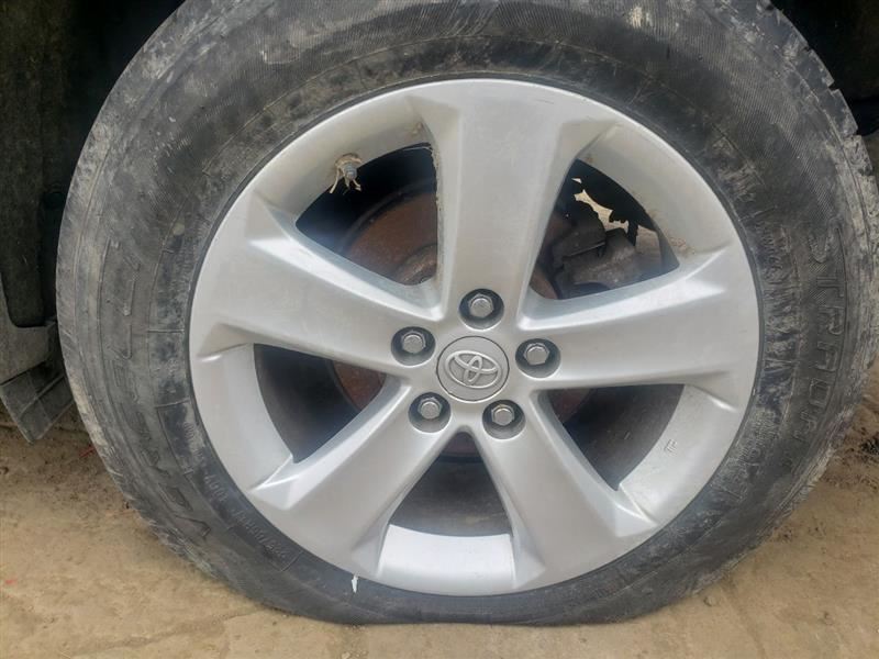 https://f005.backblazeb2.com/file/img-partshotlines-com/Inventory/MA726/Vehicle/38700_12.jpg