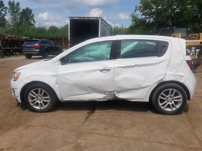 https://f005.backblazeb2.com/file/img-partshotlines-com/Inventory/MA726/Vehicle/39008_04.jpg