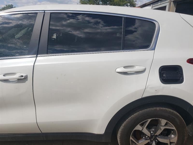 https://f005.backblazeb2.com/file/img-partshotlines-com/Inventory/MA726/Vehicle/39142_08.jpg