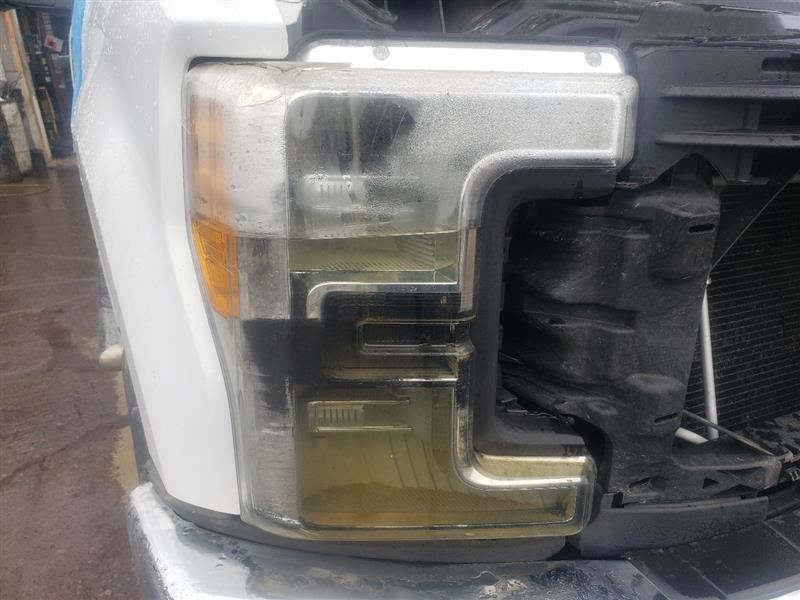 https://f005.backblazeb2.com/file/img-partshotlines-com/Inventory/MA726/Vehicle/39211_07.jpg