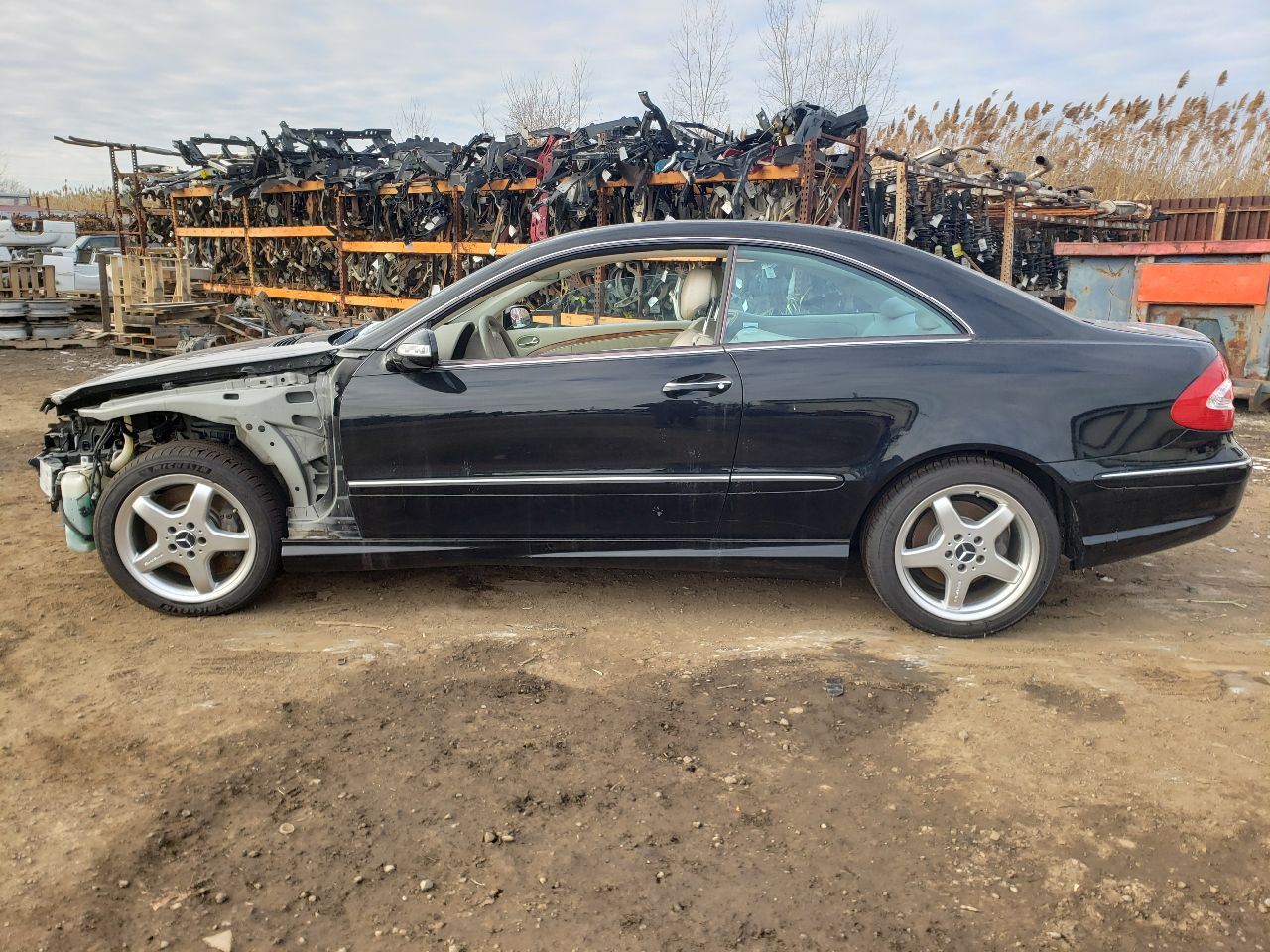 https://f005.backblazeb2.com/file/img-partshotlines-com/Inventory/MA726/Vehicle/39389_04.jpg