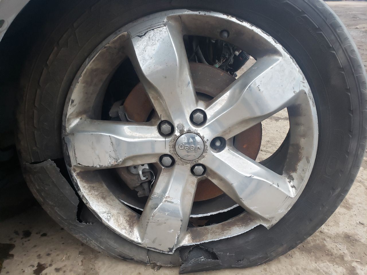 Vehicle/39543_12.jpg
