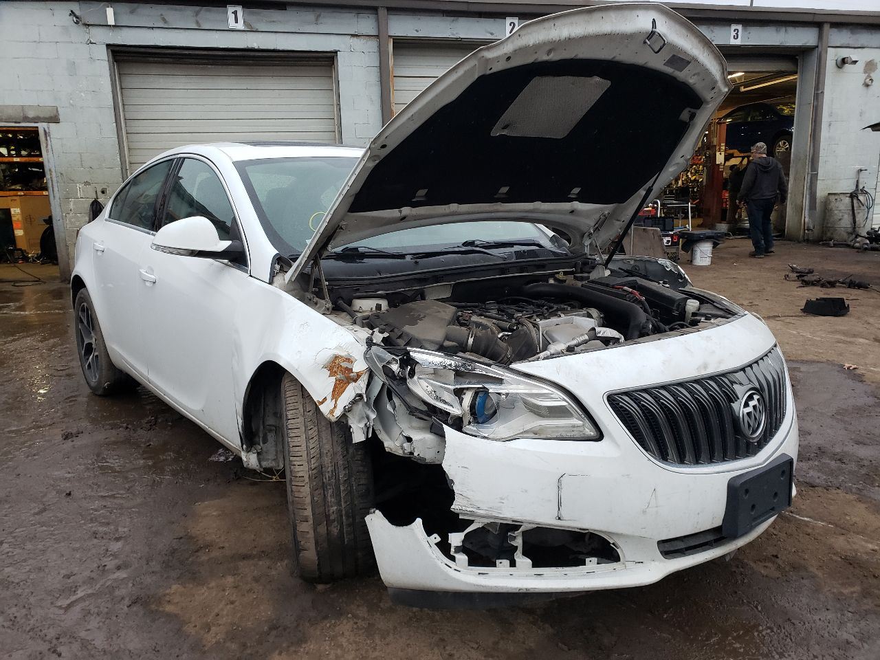 https://f005.backblazeb2.com/file/img-partshotlines-com/Inventory/MA726/Vehicle/39640_09.jpg