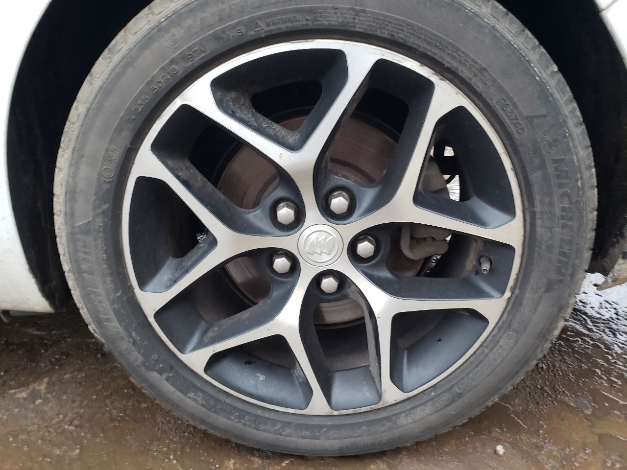 https://f005.backblazeb2.com/file/img-partshotlines-com/Inventory/MA726/Vehicle/39640_12.jpg