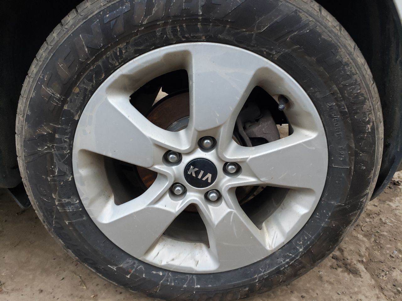 https://f005.backblazeb2.com/file/img-partshotlines-com/Inventory/MA726/Vehicle/39641_11.jpg