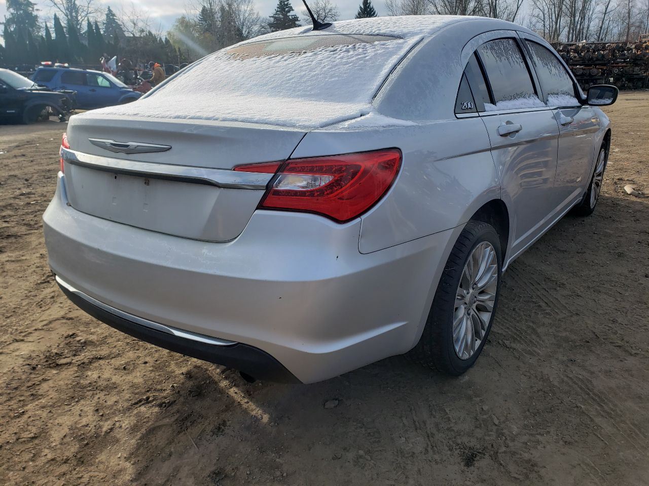 https://f005.backblazeb2.com/file/img-partshotlines-com/Inventory/MA726/Vehicle/39662_07.jpg