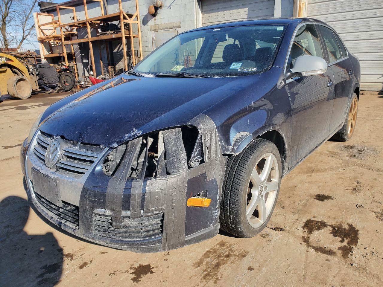 https://f005.backblazeb2.com/file/img-partshotlines-com/Inventory/MA726/Vehicle/39826_03.jpg