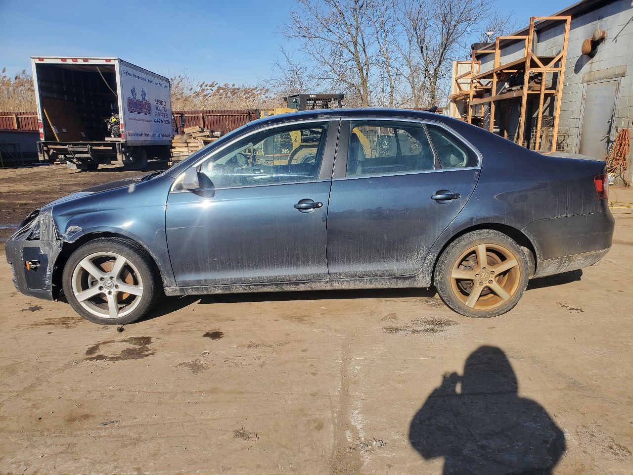 https://f005.backblazeb2.com/file/img-partshotlines-com/Inventory/MA726/Vehicle/39826_04.jpg