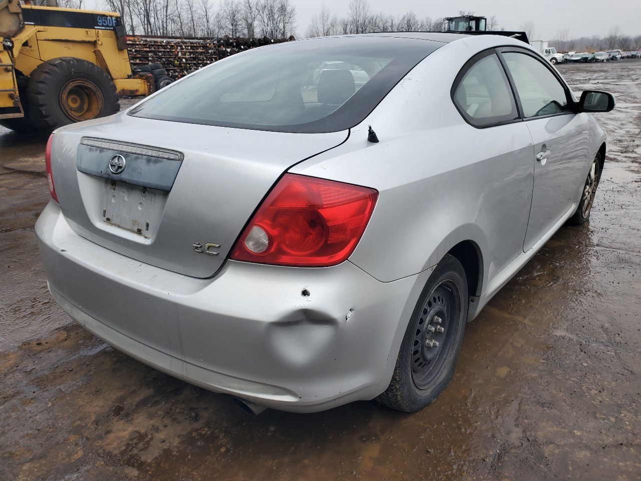 https://f005.backblazeb2.com/file/img-partshotlines-com/Inventory/MA726/Vehicle/39896_07.jpg