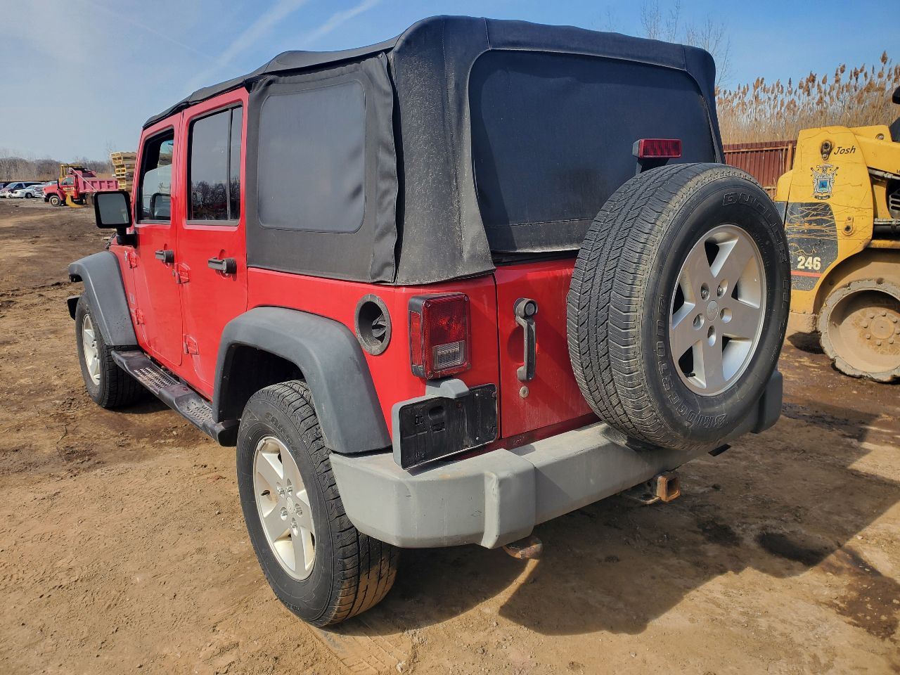 https://f005.backblazeb2.com/file/img-partshotlines-com/Inventory/MA726/Vehicle/40104_05.jpg