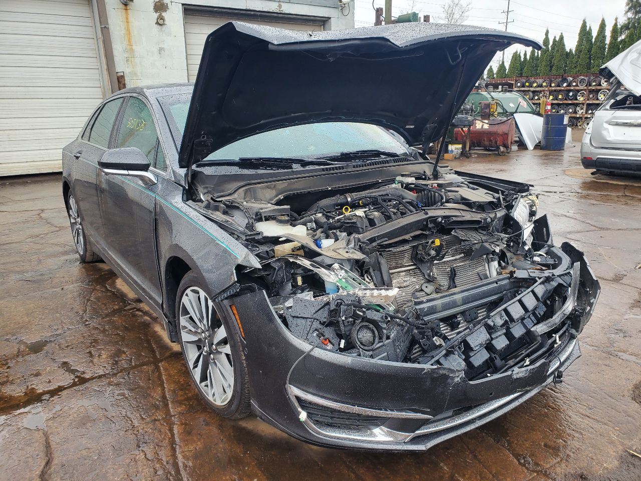 https://f005.backblazeb2.com/file/img-partshotlines-com/Inventory/MA726/Vehicle/40301_09.jpg