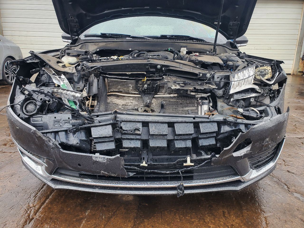 https://f005.backblazeb2.com/file/img-partshotlines-com/Inventory/MA726/Vehicle/40301_11.jpg