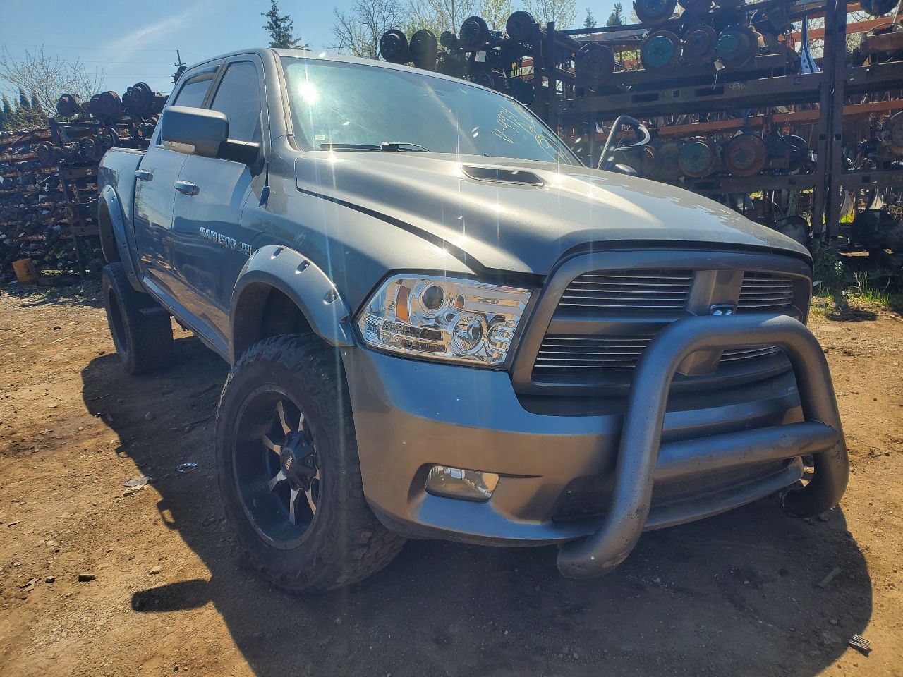 https://f005.backblazeb2.com/file/img-partshotlines-com/Inventory/MA726/Vehicle/40324_01.jpg