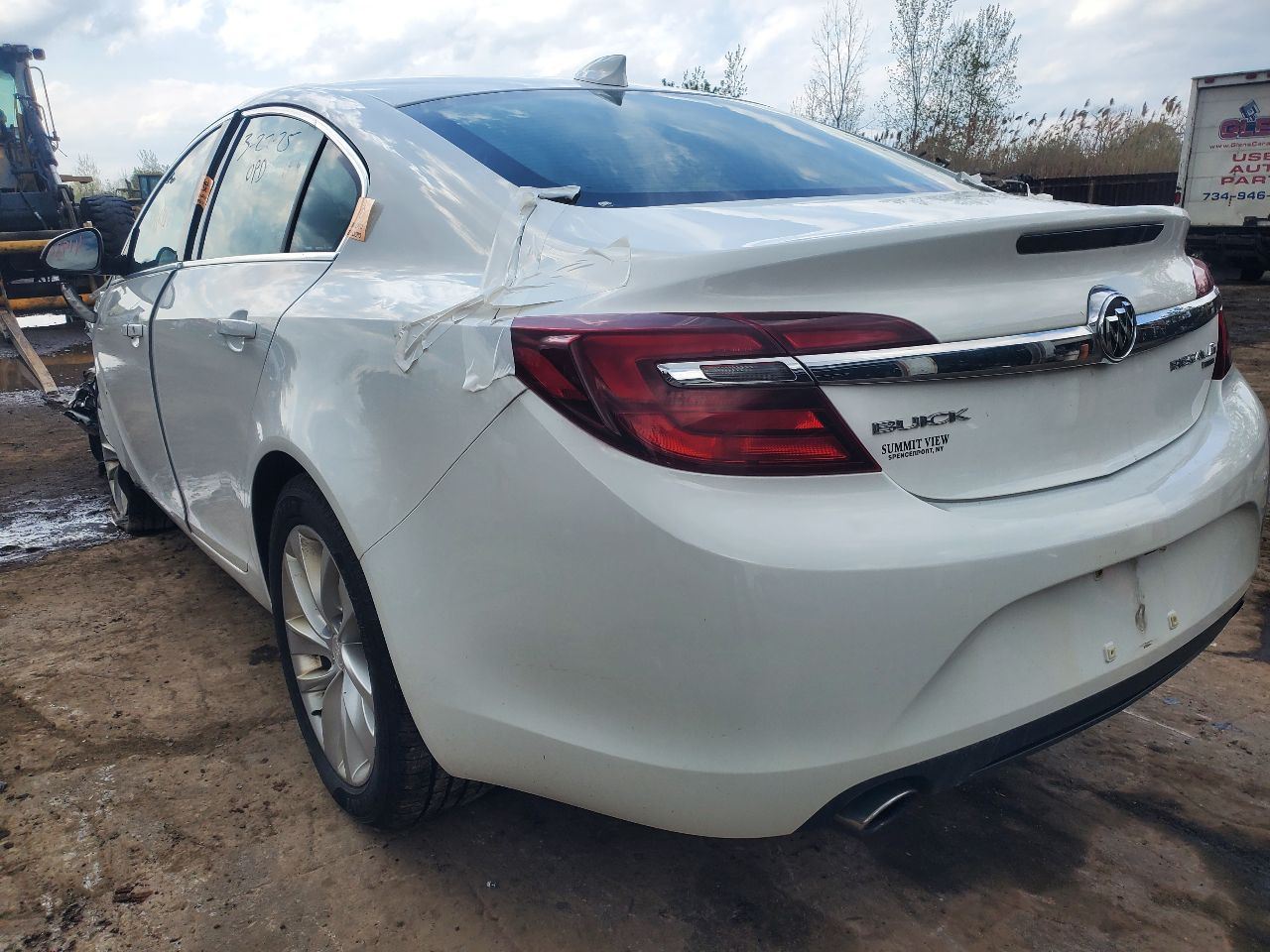 https://f005.backblazeb2.com/file/img-partshotlines-com/Inventory/MA726/Vehicle/40333_05.jpg