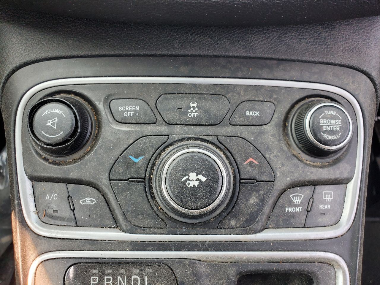 Vehicle/40463_12.jpg