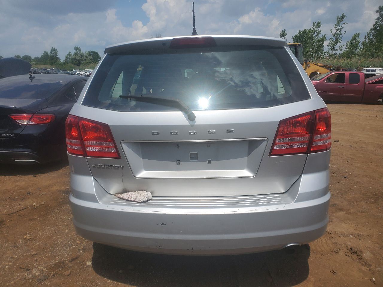 https://f005.backblazeb2.com/file/img-partshotlines-com/Inventory/MA726/Vehicle/40570_06.jpg
