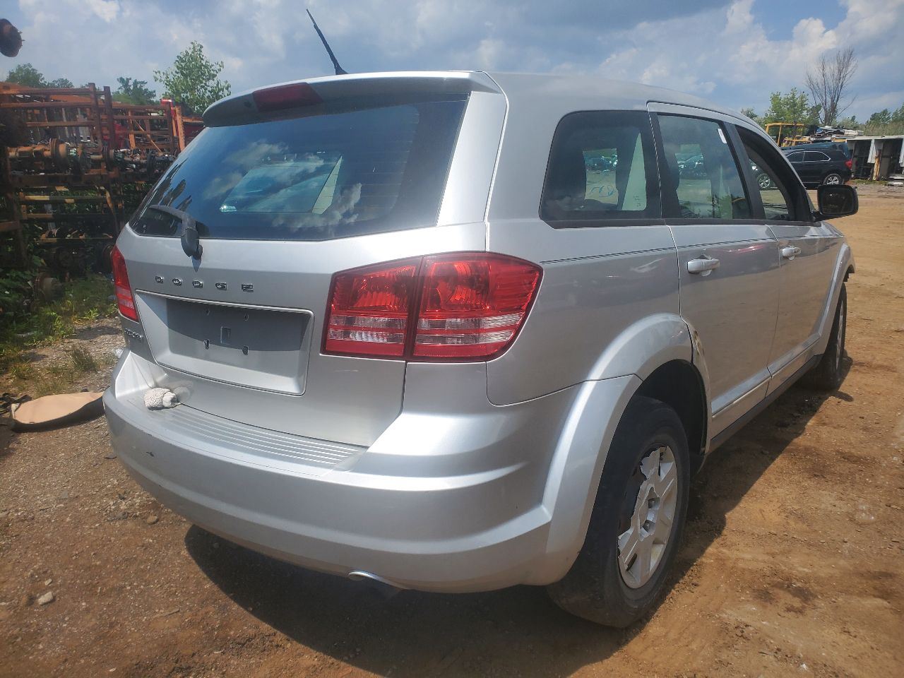 https://f005.backblazeb2.com/file/img-partshotlines-com/Inventory/MA726/Vehicle/40570_07.jpg