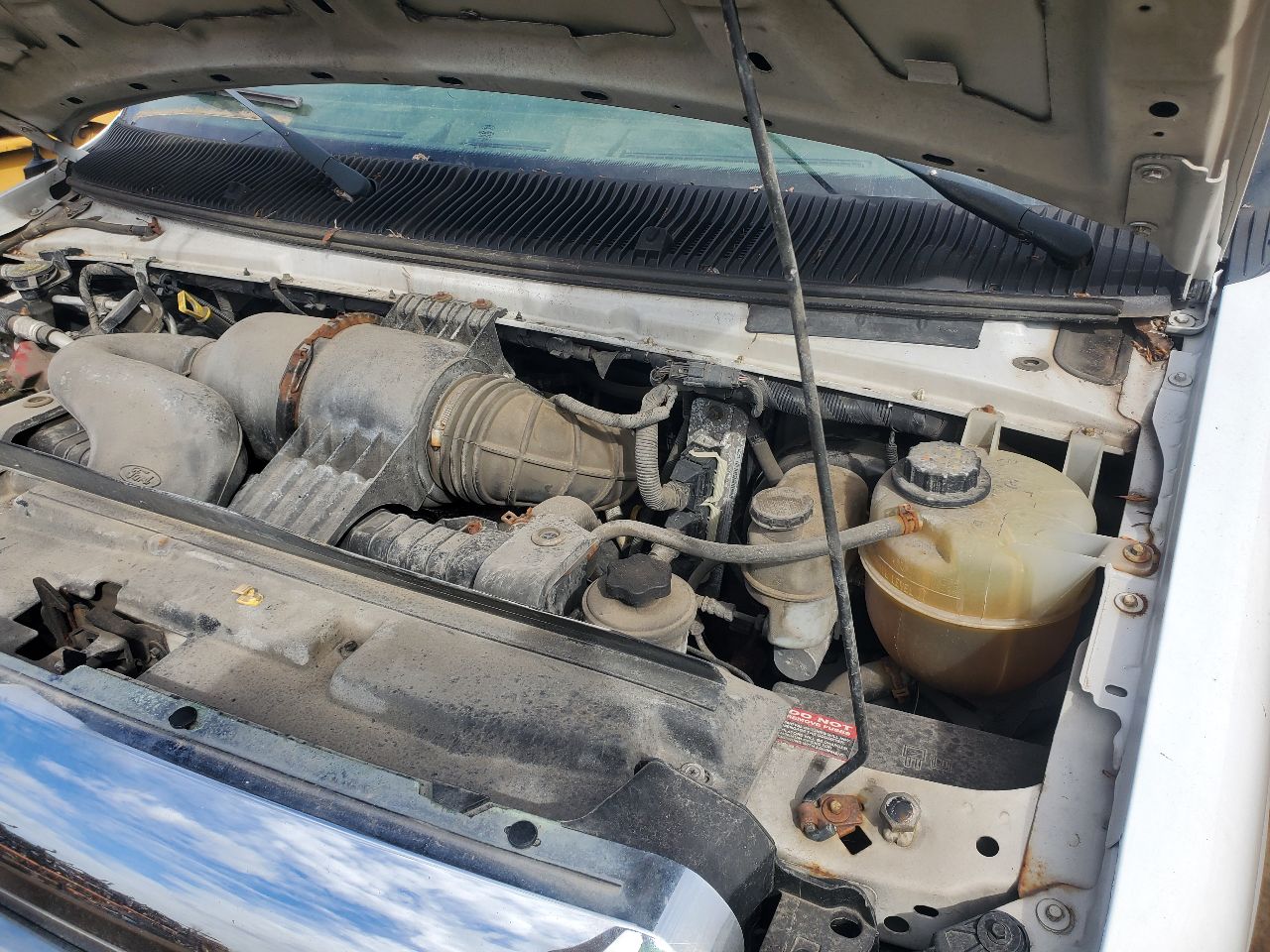 https://f005.backblazeb2.com/file/img-partshotlines-com/Inventory/MA726/Vehicle/40577_11.jpg