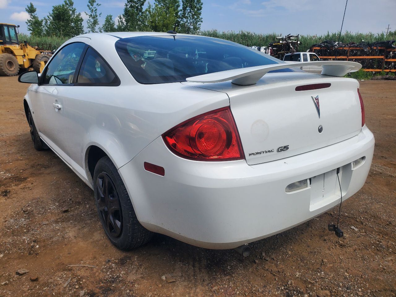 https://f005.backblazeb2.com/file/img-partshotlines-com/Inventory/MA726/Vehicle/40642_05.jpg
