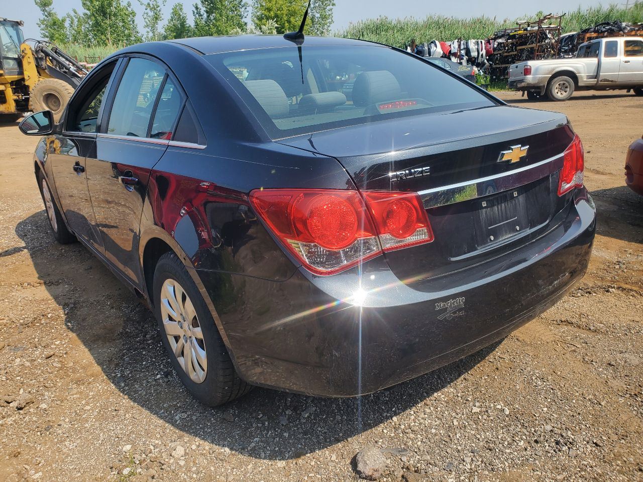 https://f005.backblazeb2.com/file/img-partshotlines-com/Inventory/MA726/Vehicle/40663_05.jpg