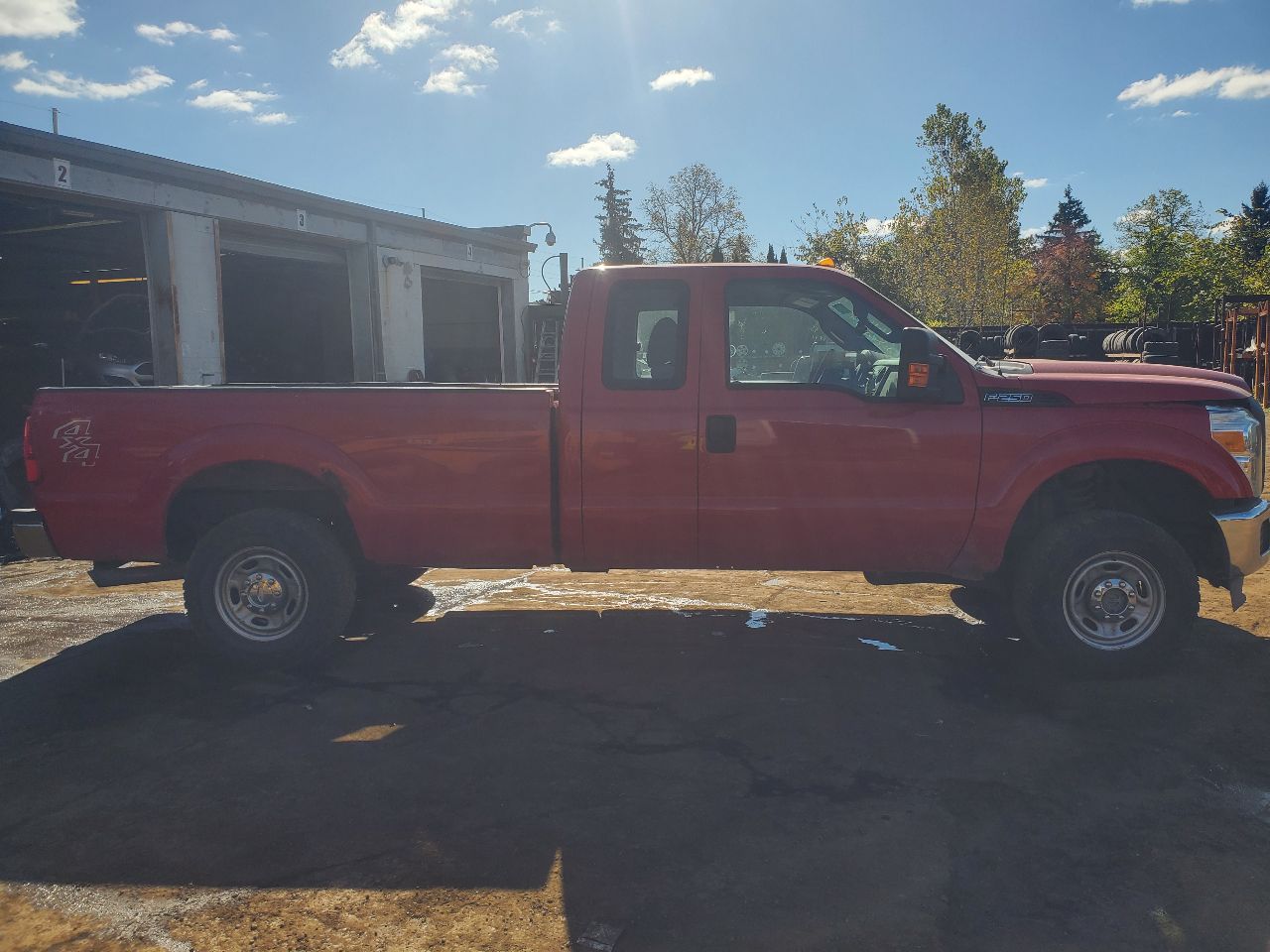 https://f005.backblazeb2.com/file/img-partshotlines-com/Inventory/MA726/Vehicle/40718_08.jpg