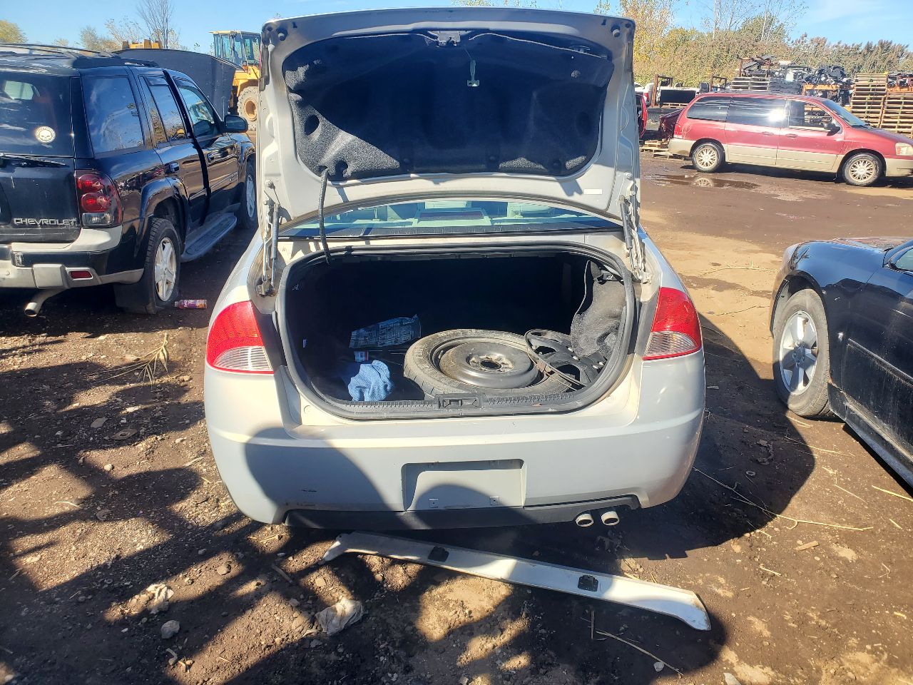 https://f005.backblazeb2.com/file/img-partshotlines-com/Inventory/MA726/Vehicle/40844_06.jpg