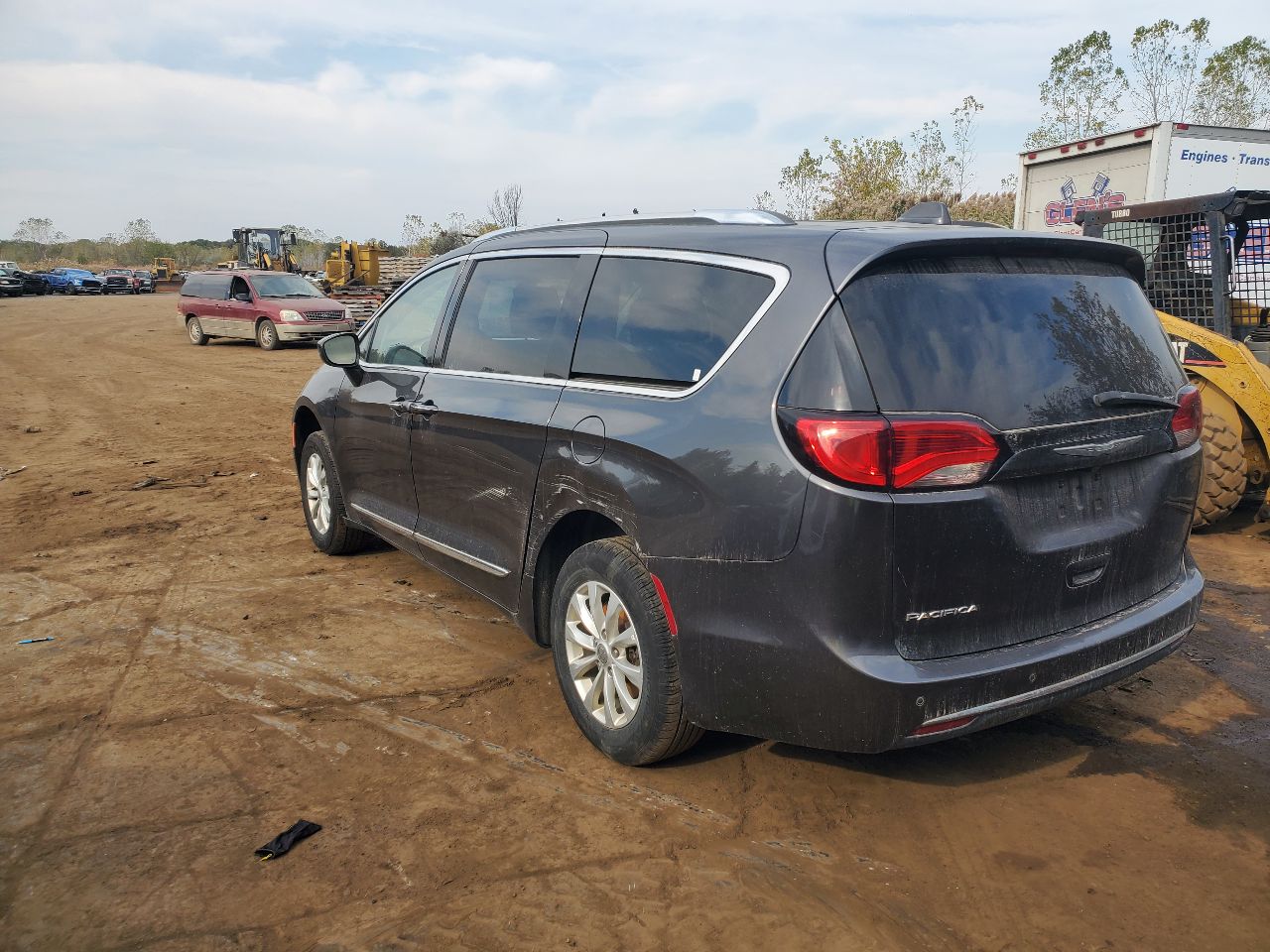 https://f005.backblazeb2.com/file/img-partshotlines-com/Inventory/MA726/Vehicle/41195_05.jpg