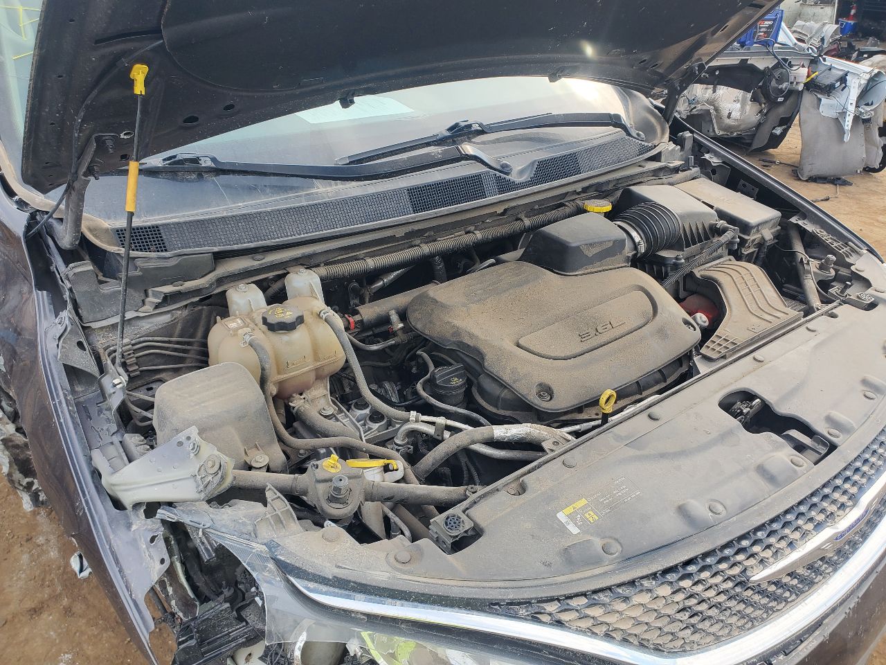 https://f005.backblazeb2.com/file/img-partshotlines-com/Inventory/MA726/Vehicle/41195_09.jpg