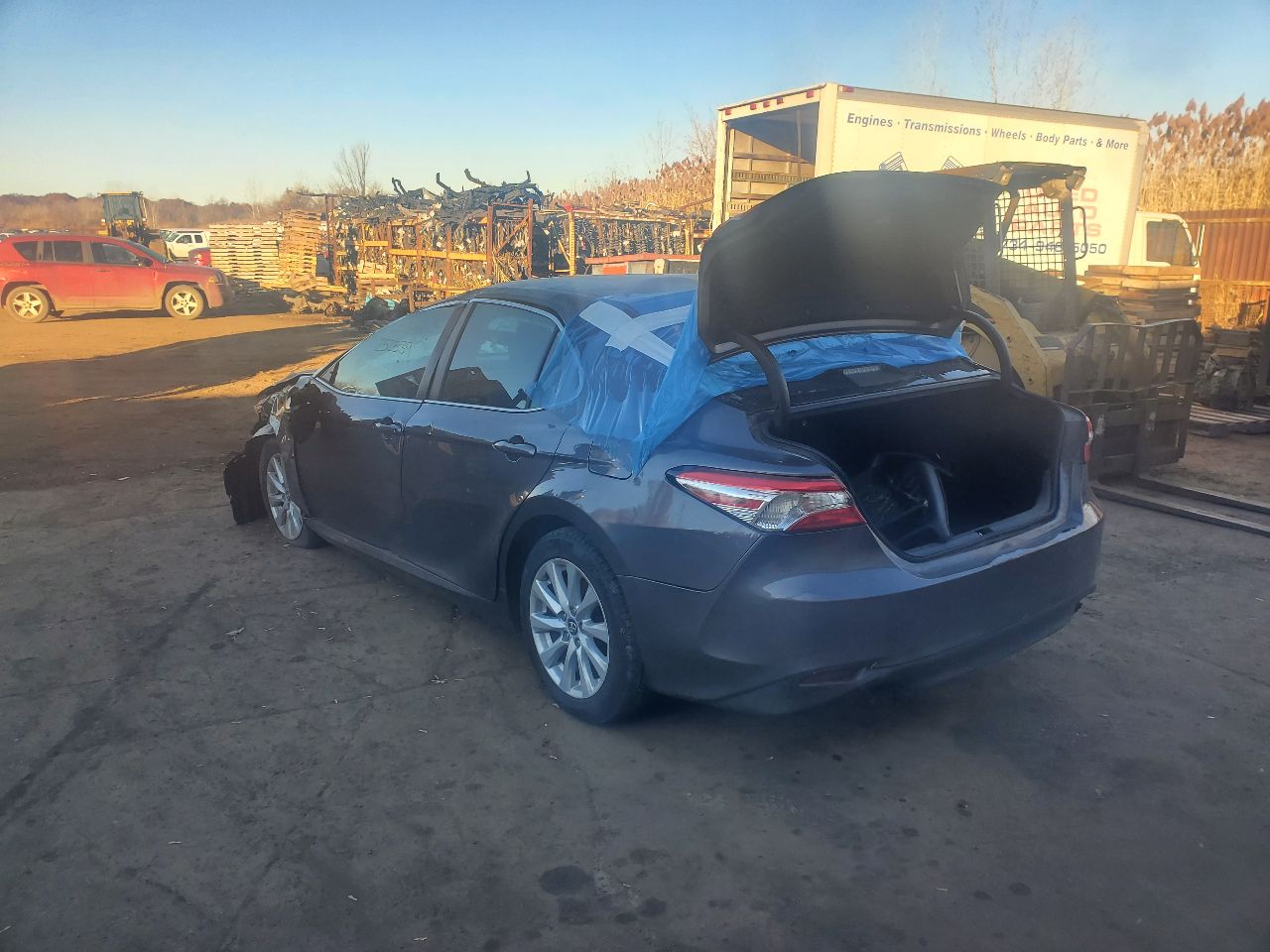 https://f005.backblazeb2.com/file/img-partshotlines-com/Inventory/MA726/Vehicle/41302_05.jpg