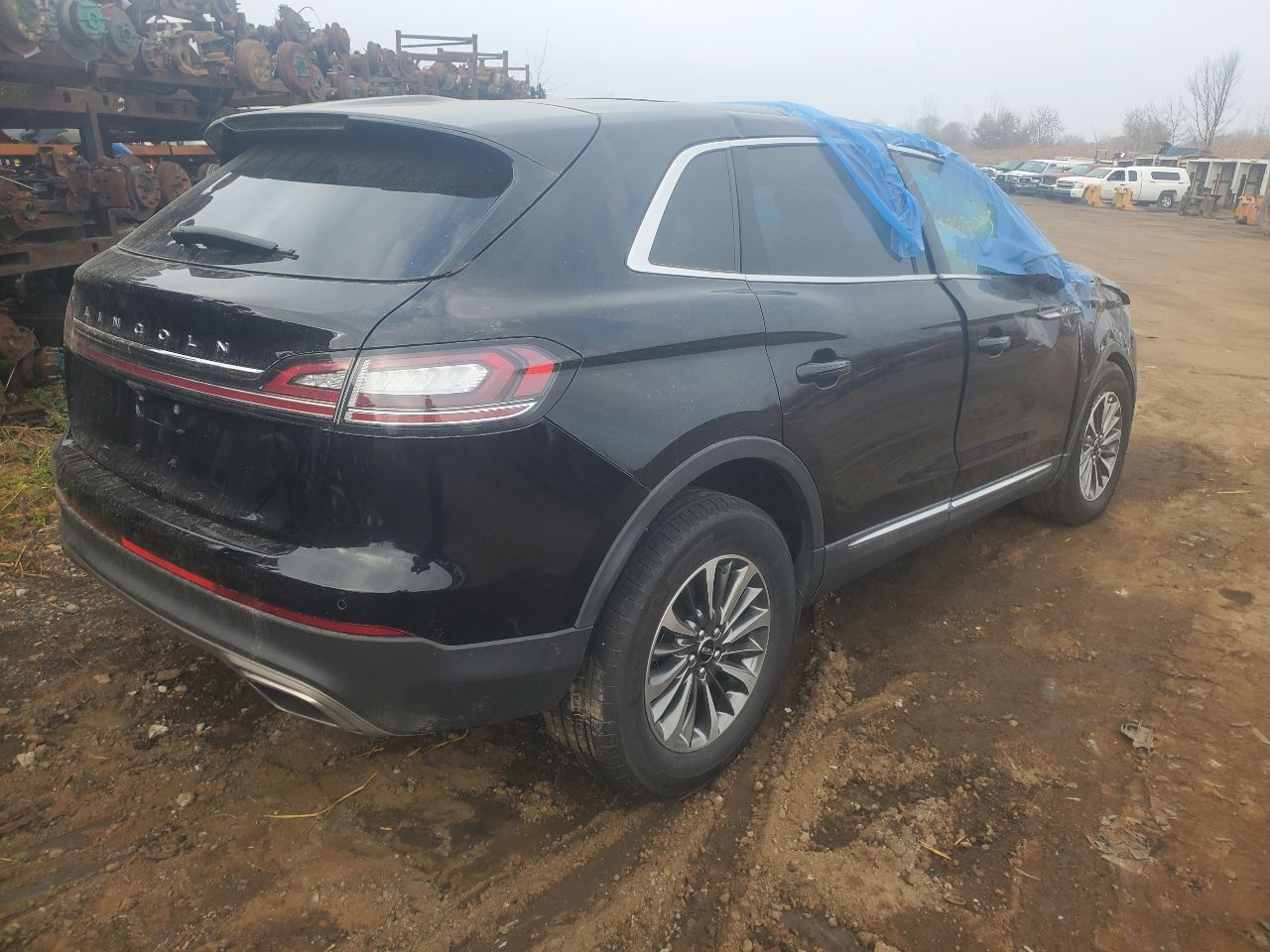 https://f005.backblazeb2.com/file/img-partshotlines-com/Inventory/MA726/Vehicle/41393_07.jpg
