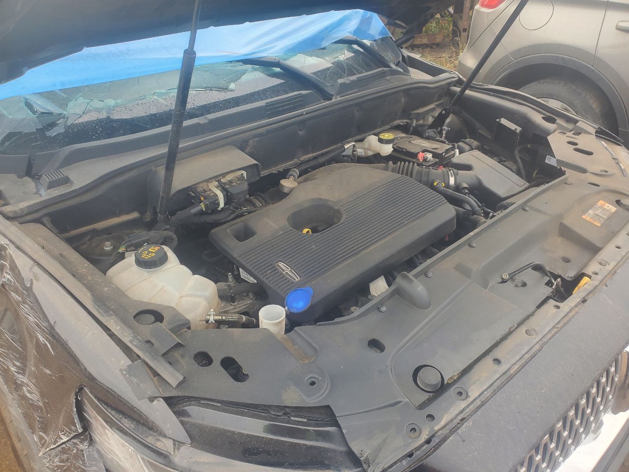 https://f005.backblazeb2.com/file/img-partshotlines-com/Inventory/MA726/Vehicle/41393_09.jpg