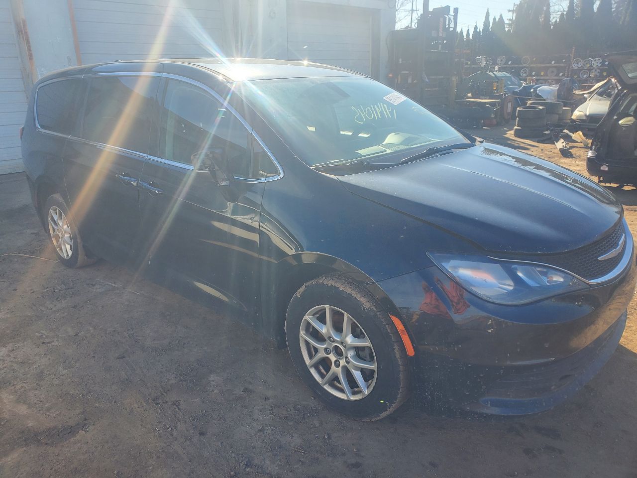 https://f005.backblazeb2.com/file/img-partshotlines-com/Inventory/MA726/Vehicle/41684_01.jpg
