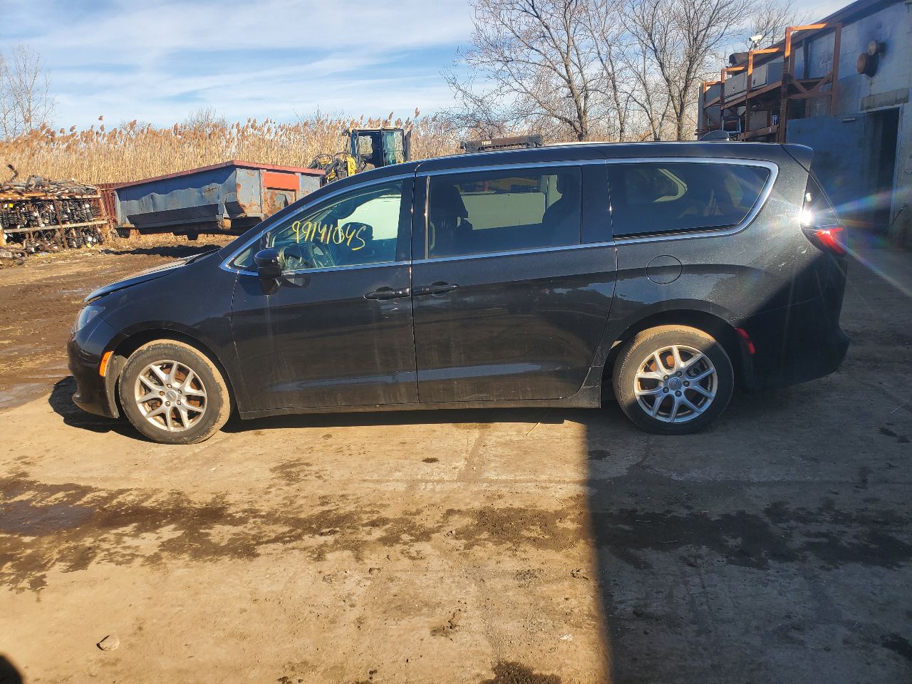 https://f005.backblazeb2.com/file/img-partshotlines-com/Inventory/MA726/Vehicle/41684_04.jpg